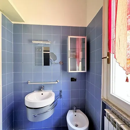 Carate 16 With Balcony & Lake View *