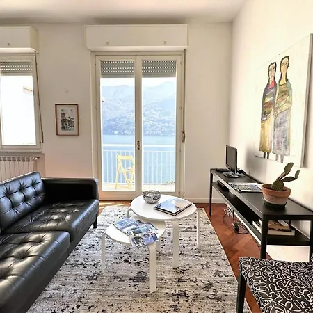 Carate 16 With Balcony & Lake View Apartment *